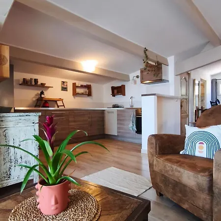 Le Balcon, Vue Panoramique Au Faron Апартаменты *